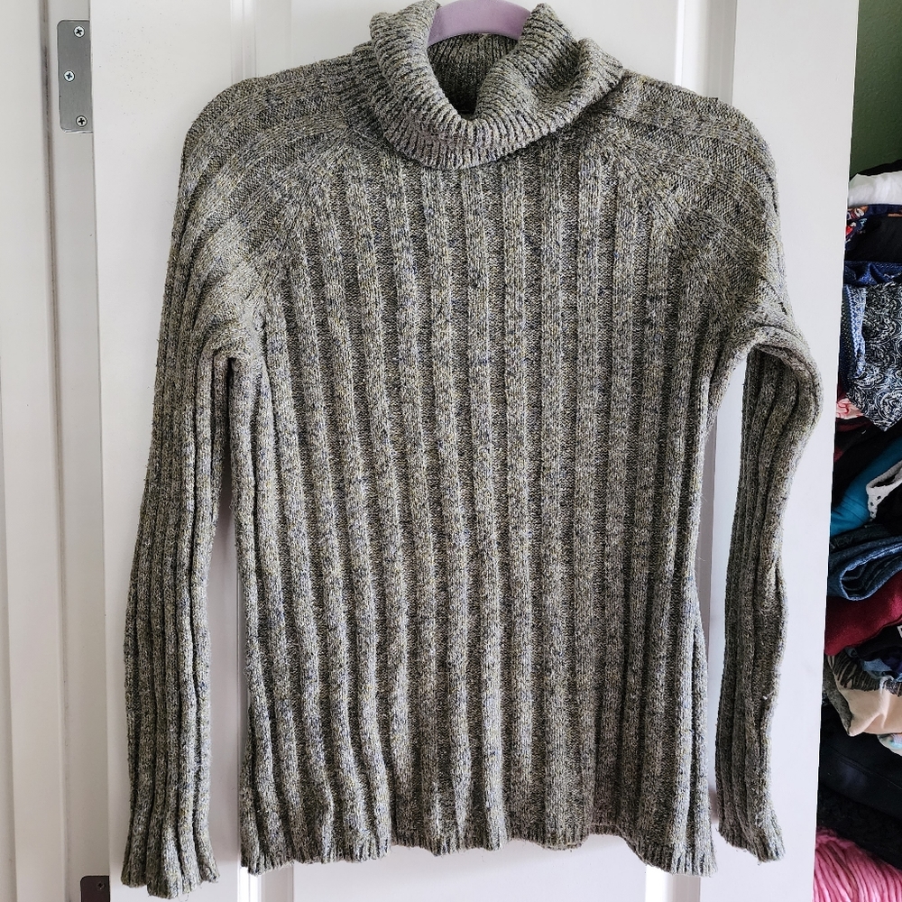 Axcess green/grey turtleneck sweater